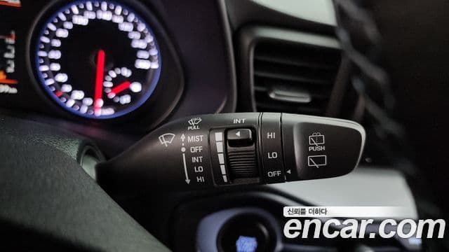 Hyundai Veloster 2018 — фото 20 из 20