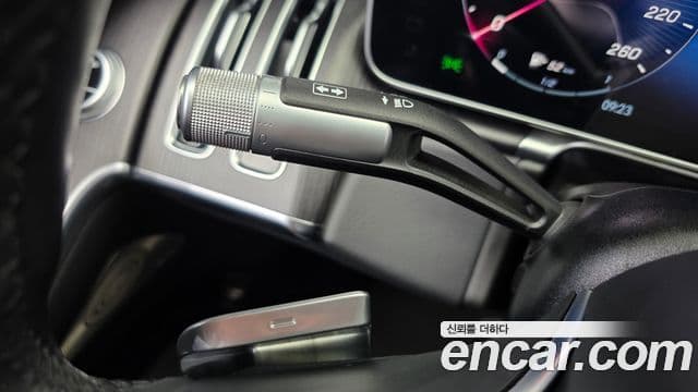 Mercedes-Benz S-Class 2022 — Photo 2/35