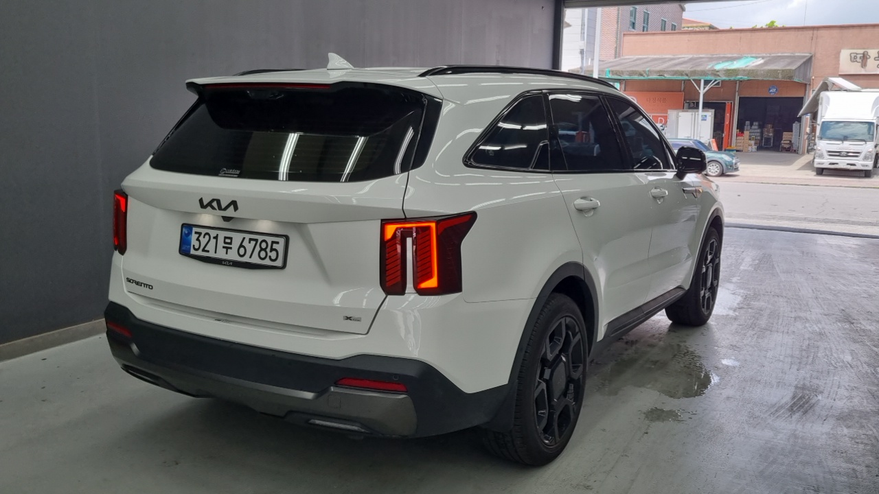 Kia Sorento 2025 — Şəkil 2/17