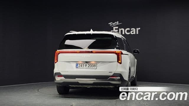Kia Carnival 2024 — ფოტო 4/20