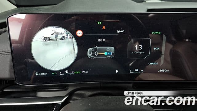 Kia Carnival 2024 — ფოტო 8/20