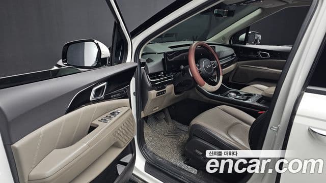 Kia Carnival 2024 — ფოტო 10/20