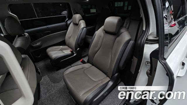 Kia Carnival 2024 — ფოტო 11/20