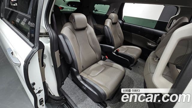Kia Carnival 2024 — ფოტო 12/20