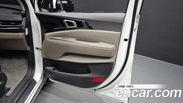 Kia Carnival 2024 — Şəkil 20/44