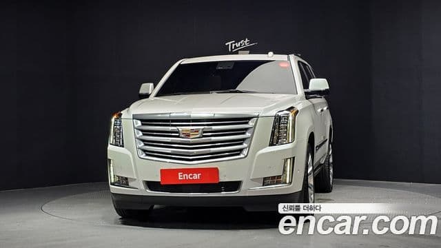 Cadillac Escalade 2019 — ფოტო 3/20