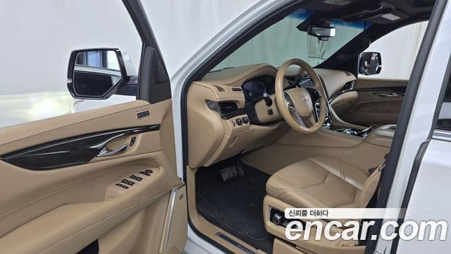 Cadillac Escalade 2019 — ფოტო 10/20