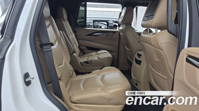 Cadillac Escalade 2019 — ფოტო 12/20