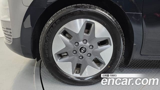 Hyundai Staria 2021 — ფოტო 5/20