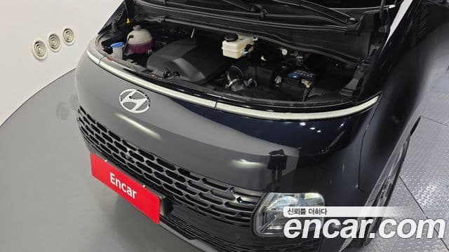 Hyundai Staria 2021 — ფოტო 6/20