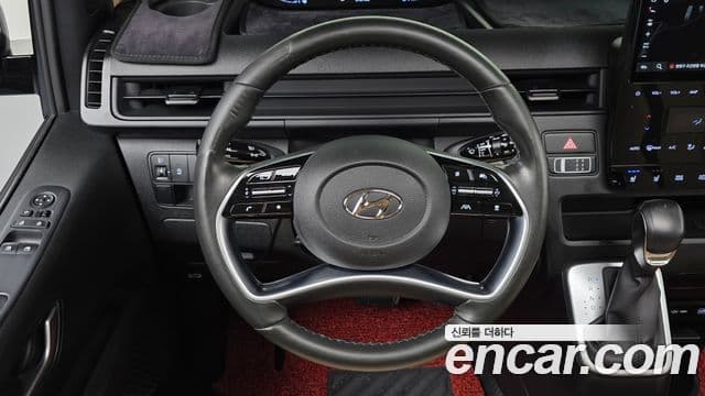 Hyundai Staria 2021 — ფოტო 13/20