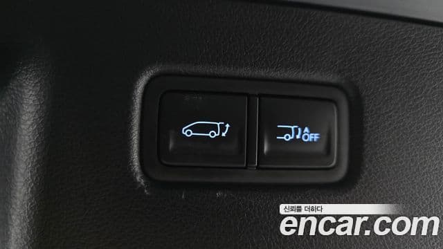 Hyundai Staria 2021 — ფოტო 17/20