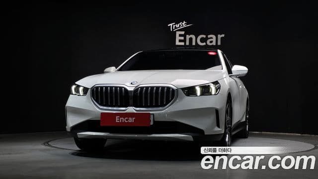 BMW 5 Series 2024 — Şəkil 3/20