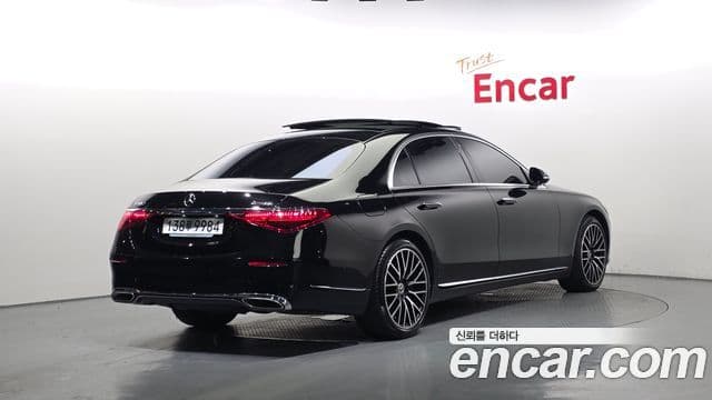 Mercedes-Benz S-Class 2023 — Фото 2/20