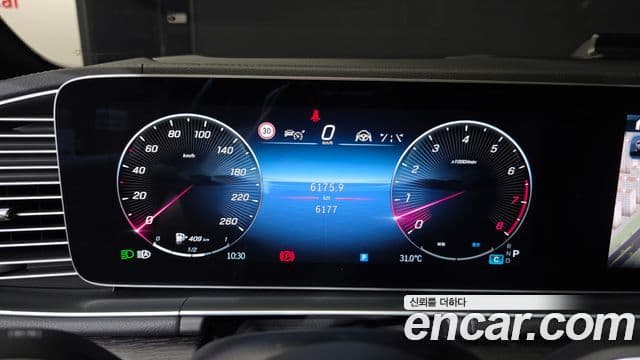 Mercedes-Benz GLE-Class 2025 — ფოტო 8/20