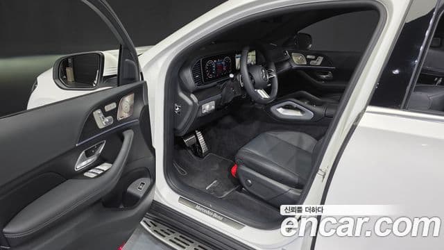 Mercedes-Benz GLE-Class 2025 — ფოტო 10/20