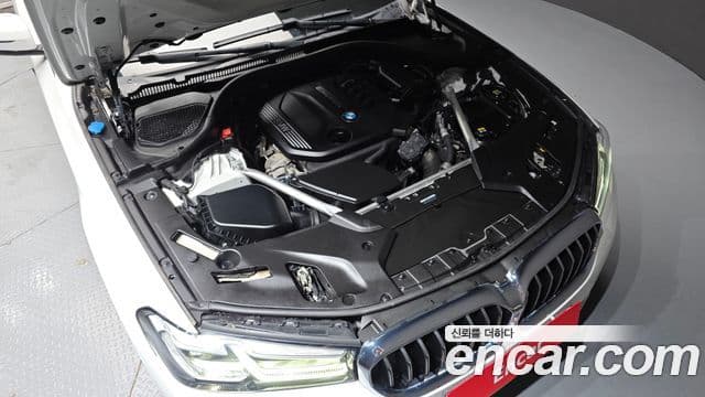 BMW 5 Series 2021 — ფოტო 5/20