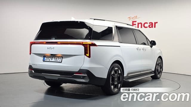 Kia Carnival 2025 — Şəkil 2/20