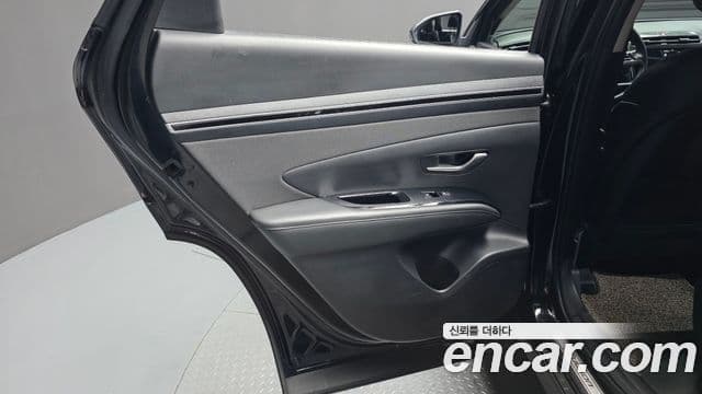 Hyundai Tucson Hybrid 2021 — Photo 8/32