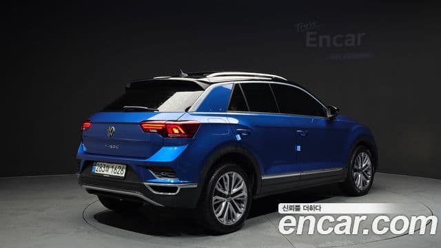 Volkswagen T-Roc 2022 — ფოტო 2/20