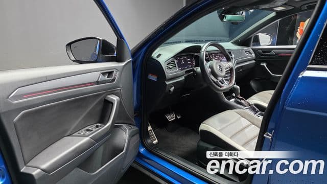 Volkswagen T-Roc 2022 — ფოტო 10/20