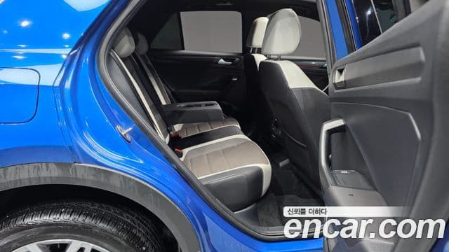Volkswagen T-Roc 2022 — ფოტო 11/20