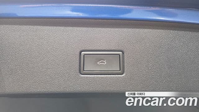 Volkswagen T-Roc 2022 — ფოტო 16/20