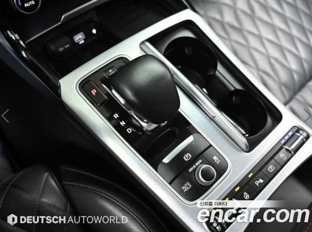Kia Stinger 2020 — ფოტო 8/20