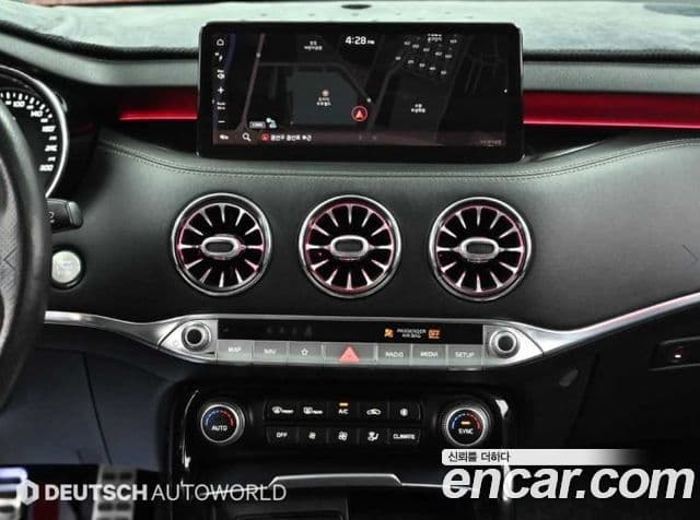Kia Stinger 2020 — ფოტო 13/20
