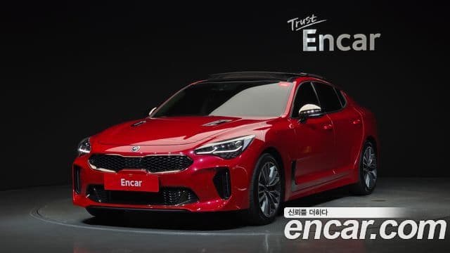 Kia Stinger 2018 — Фото 1/20