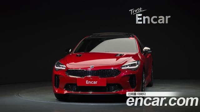 Kia Stinger 2018 — Фото 3/20