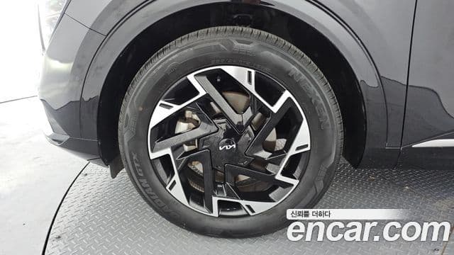 Kia Sportage 2022 — Фото 4/20