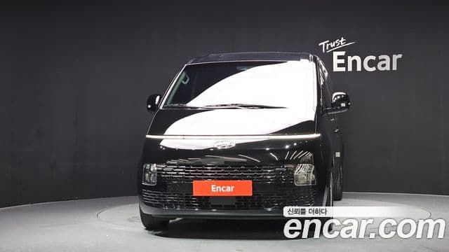 Hyundai Staria 2023 — ფოტო 3/20