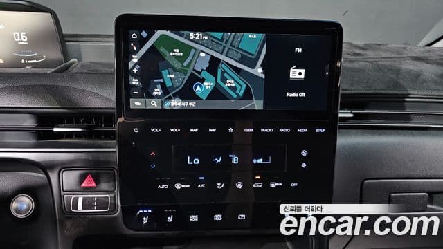 Hyundai Staria 2023 — ფოტო 15/20