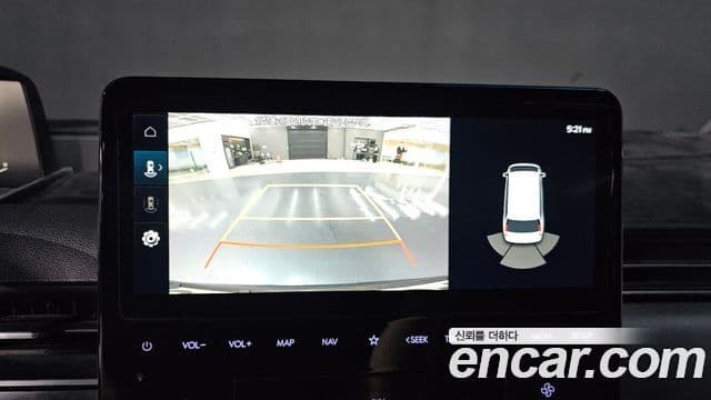 Hyundai Staria 2023 — ფოტო 16/20
