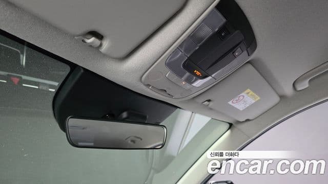 Kia Niro 2022 — Фото 17/20