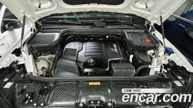 Mercedes-Benz GLE-Class 2025 — Photo 17/19