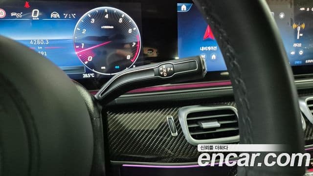 Mercedes-Benz GLE-Class 2025 — Photo 10/19