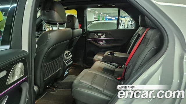 Mercedes-Benz GLE-Class 2025 — Photo 18/19