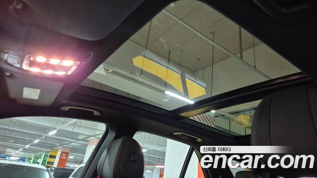 Mercedes-Benz GLE-Class 2025 — Photo 8/19