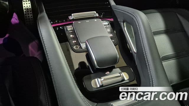 Mercedes-Benz GLE-Class 2025 — Photo 9/19