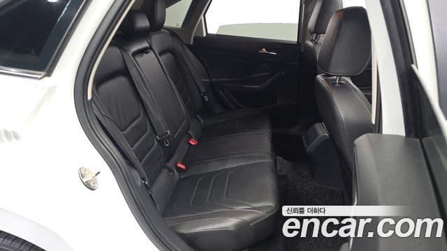 Volkswagen Jetta 2020 — ფოტო 11/20