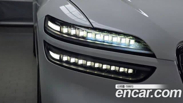 Genesis GV70 2025 — ფოტო 9/32