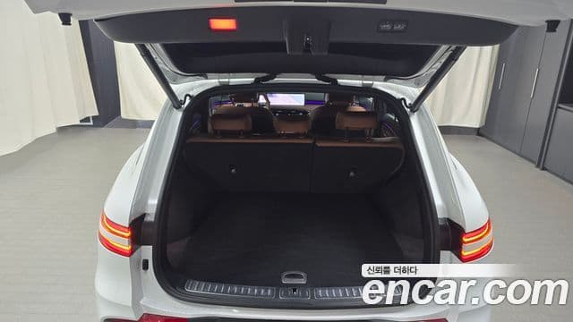 Genesis GV70 2025 — ფოტო 21/32