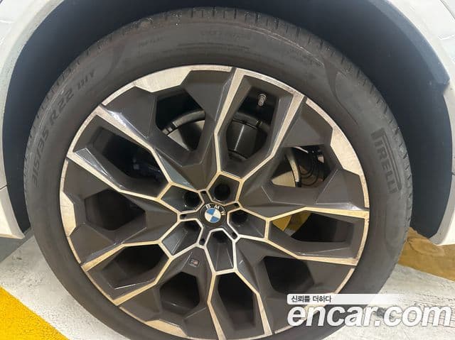 BMW X7 2023 — Şəkil 9/11