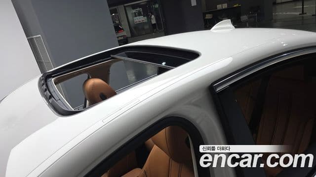 BMW 5 Series 2020 — Şəkil 15/20