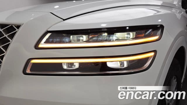 Genesis GV80 2021 — Photo 17/36