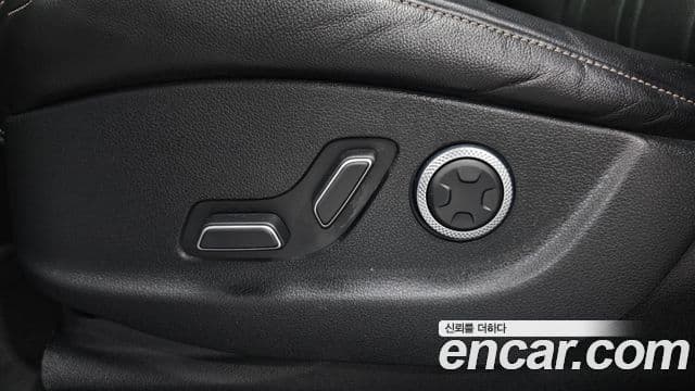 Genesis GV80 2021 — Photo 31/36
