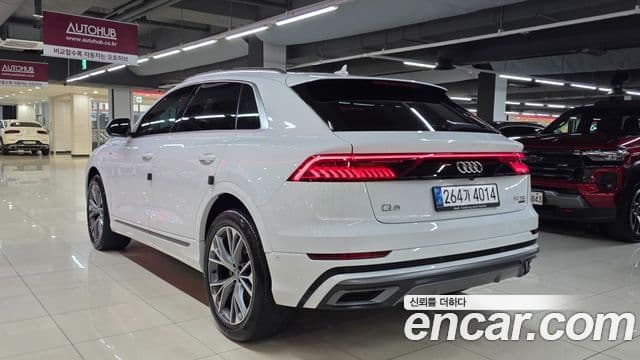 Audi Q7 2020 — Şəkil 6/20
