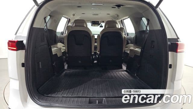Kia Carnival 2022 — Photo 12/34